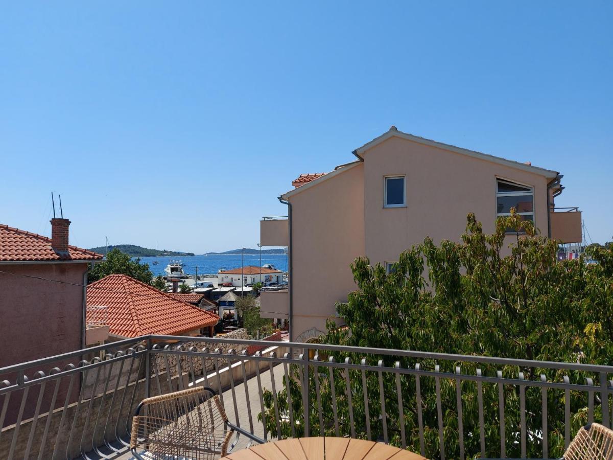 Luxury Marina View Apartmán *