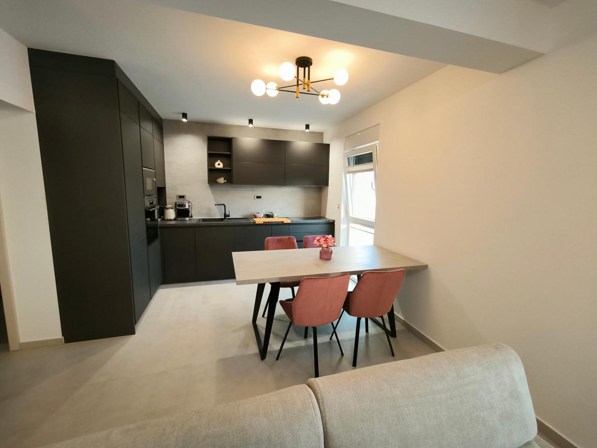 Luxury Marina View Apartman *